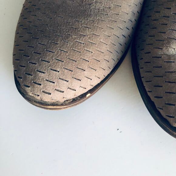 Lucky Brand 'Baley' Women's 7.5 Perforated Bootie Taupe Slip On Western - Picture 9 of 10